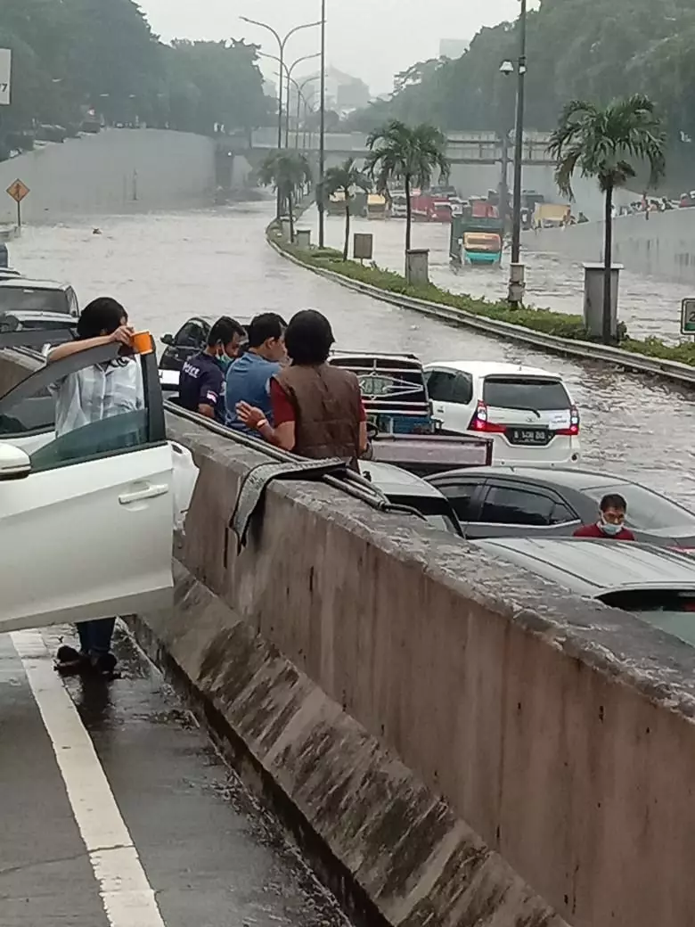 Banjir Jakarta 2021 © berbagai sumber Banjir Jakarta 2021 © berbagai sumber