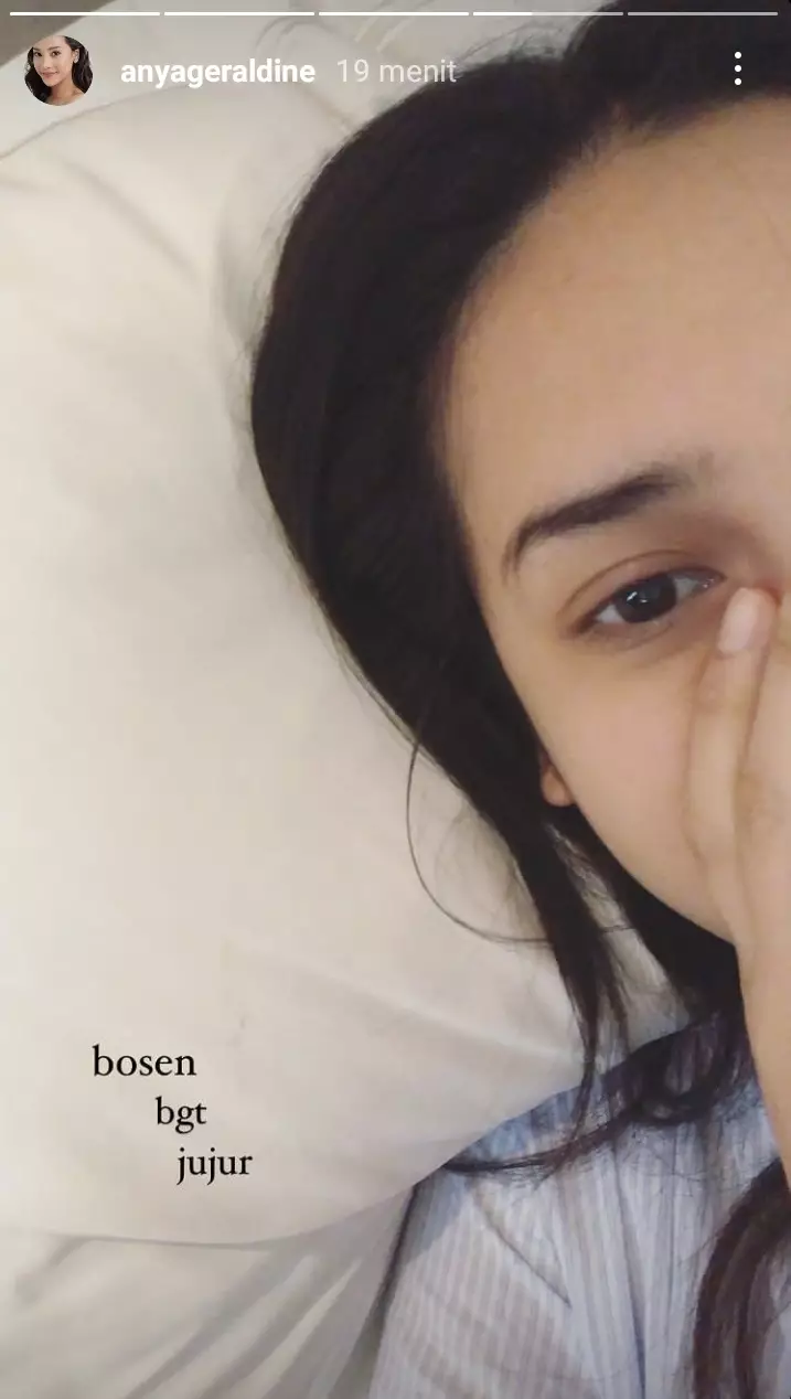 Anya Geraldine terjebak banjir © 2021 brilio.net