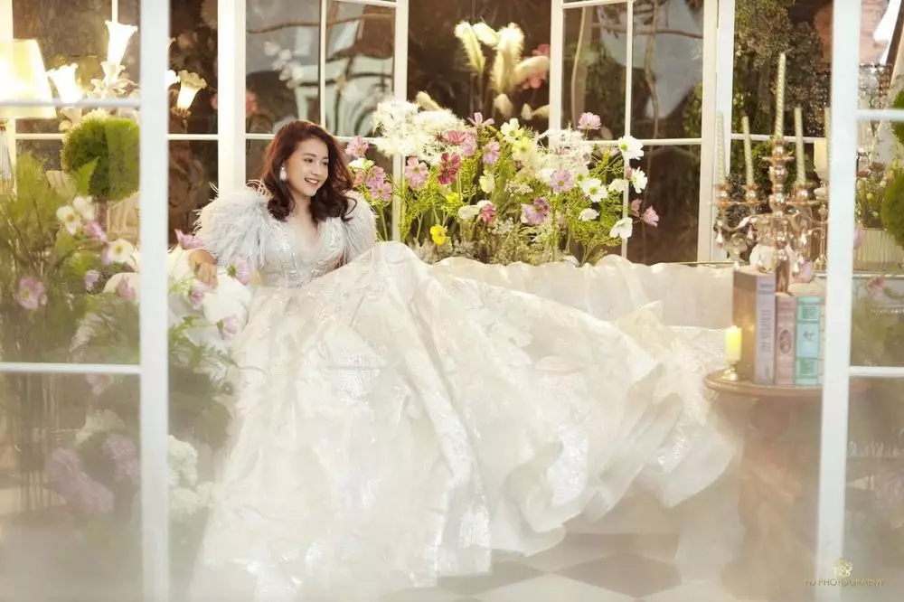 pemotretan Sandrinna gaun princess © 2021 berbagai sumber pemotretan Sandrinna gaun princess © 2021 berbagai sumber