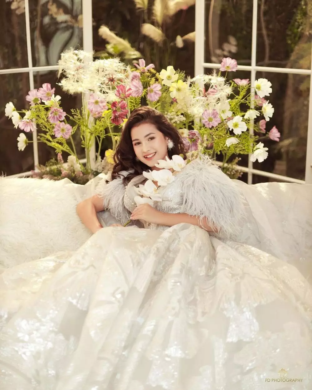 pemotretan Sandrinna gaun princess © 2021 berbagai sumber pemotretan Sandrinna gaun princess © 2021 berbagai sumber