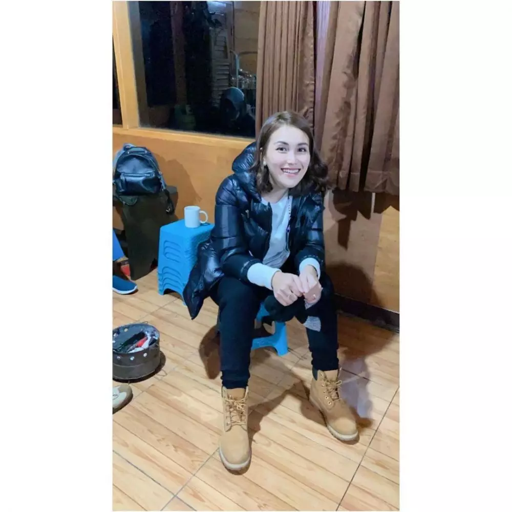 Ayu Ting Ting liburan naik bus © 2021 brilio.net Ayu Ting Ting liburan naik bus © 2021 brilio.net