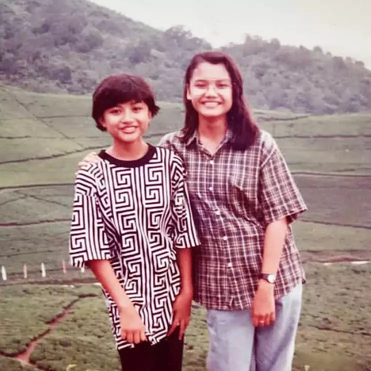 Potret masa muda Tina Talisa © 2021 Instagram