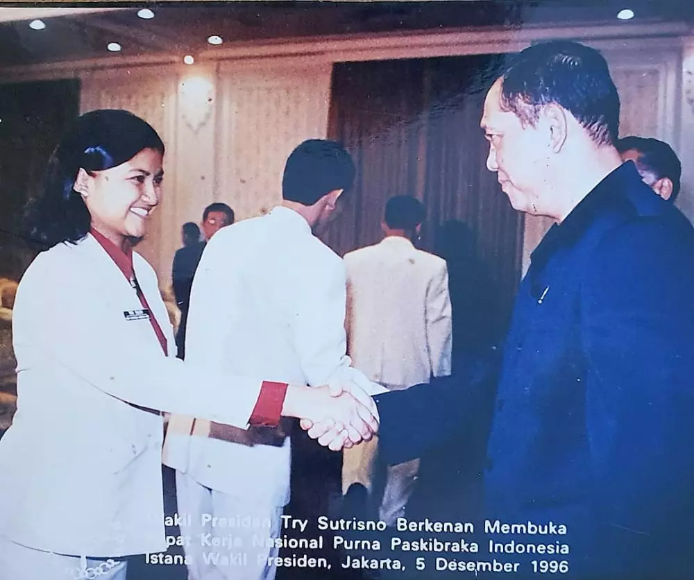 Potret masa muda Tina Talisa © 2021 Instagram