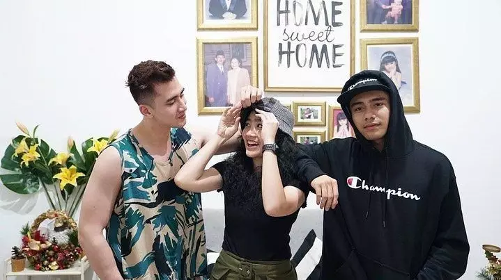 kedekatan Verrel Bramasta & Riza Syah © 2021 berbagai sumber kedekatan Verrel Bramasta & Riza Syah © 2021 berbagai sumber