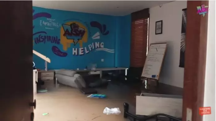 rumah Irish Bella kebanjiran © YouTube rumah Irish Bella kebanjiran © YouTube