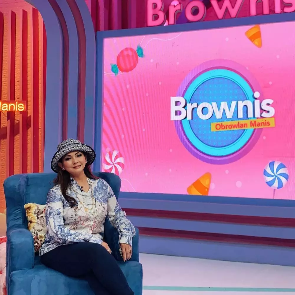 OOTD ala Nia Daniaty © Instagram