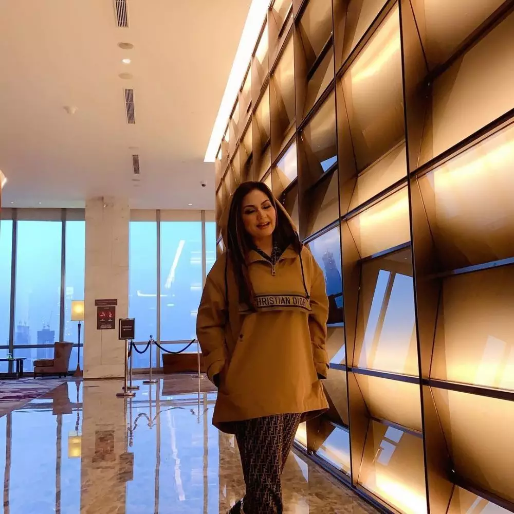 OOTD ala Nia Daniaty © Instagram