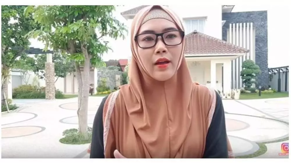 cewek popularitas seleb © Instagram