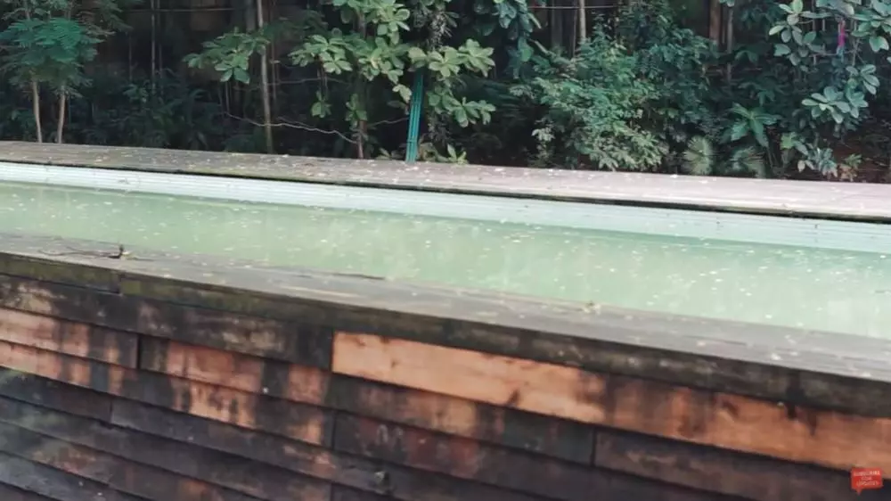 rumah Irish Bella usai surut © YouTube