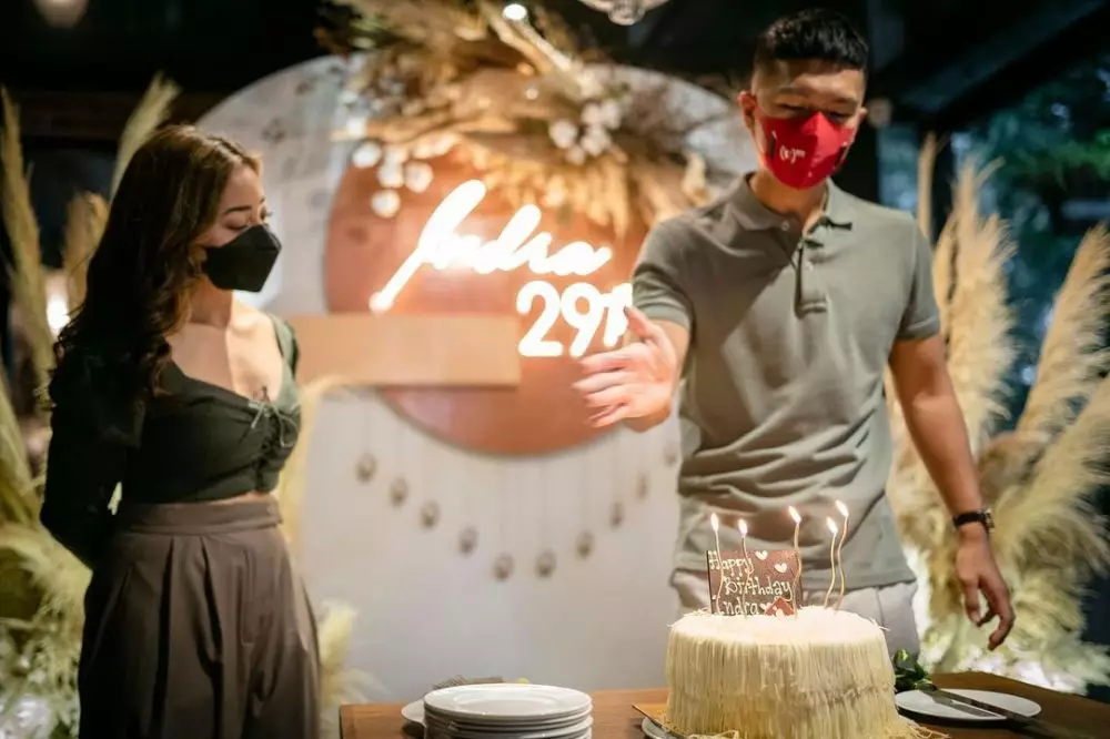 Momen perayaan ultah ke-29 suami Nikita Willy Instagram