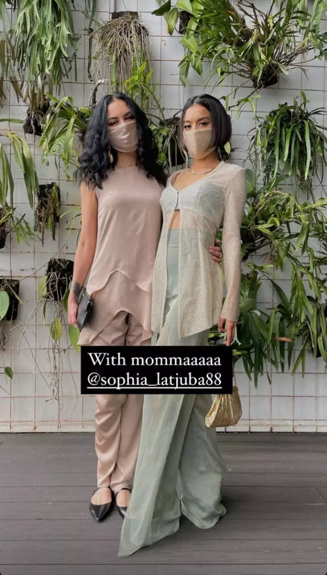 Momen Sophia Latjuba di pernikahan mantan suami © Instagram Momen Sophia Latjuba di pernikahan mantan suami © Instagram