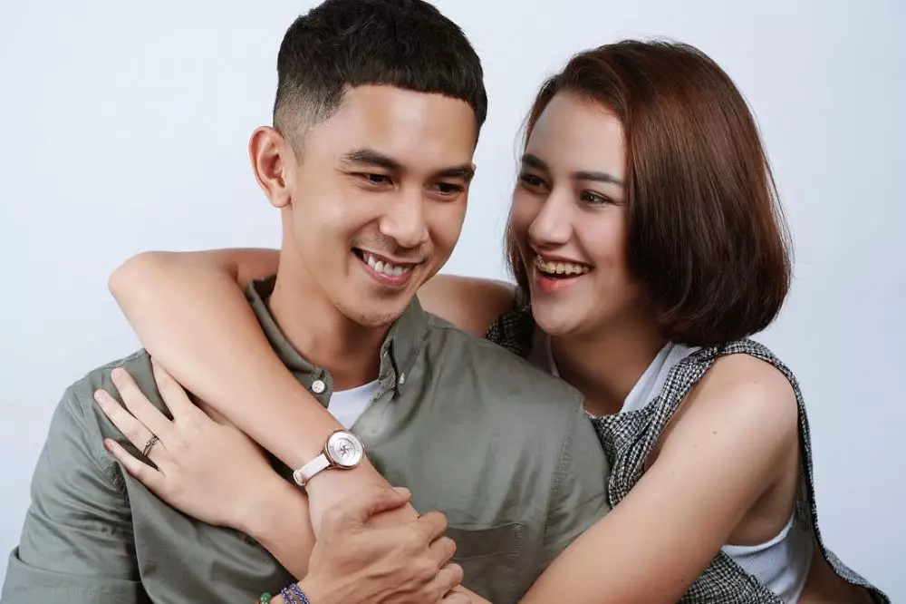 Potret Dahlia Poland saat bermakeup © 2021 brilio.net Potret Dahlia Poland saat bermakeup © 2021 brilio.net