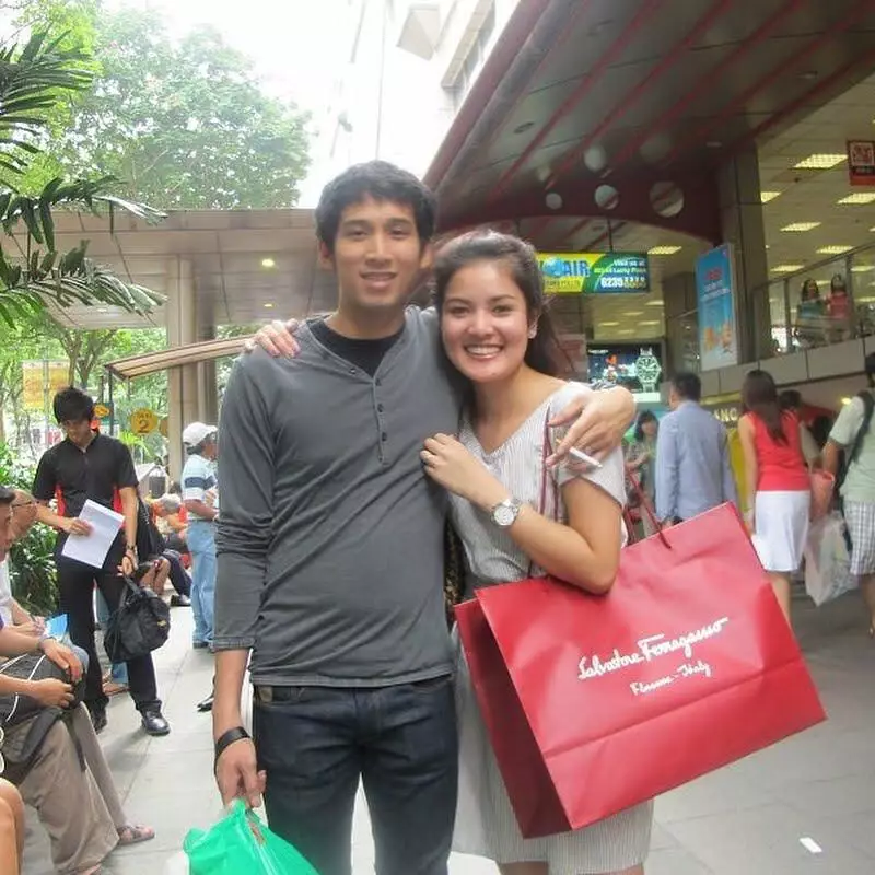 kenangan Nindy Ayunda dan suami saat liburan © 2021 brilio.net