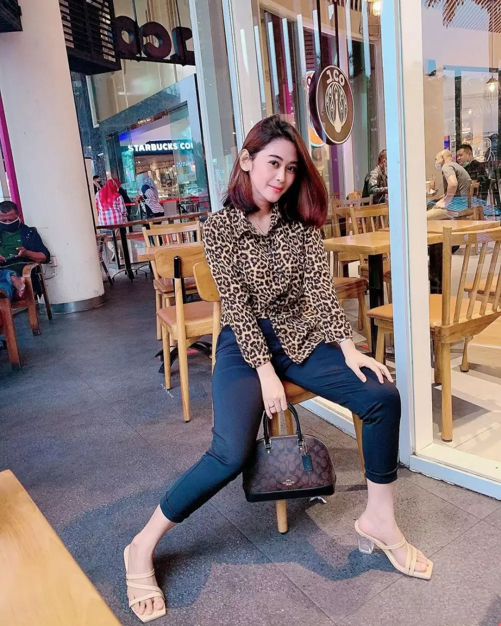 penjual bakso cantik © Instagram