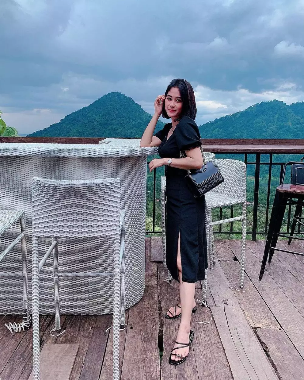 penjual bakso cantik © Instagram