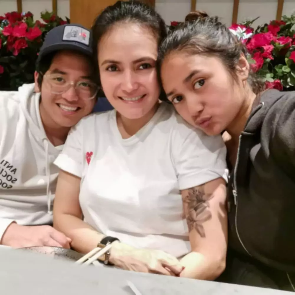 istri michael villareal © Instagram istri michael villareal © Instagram