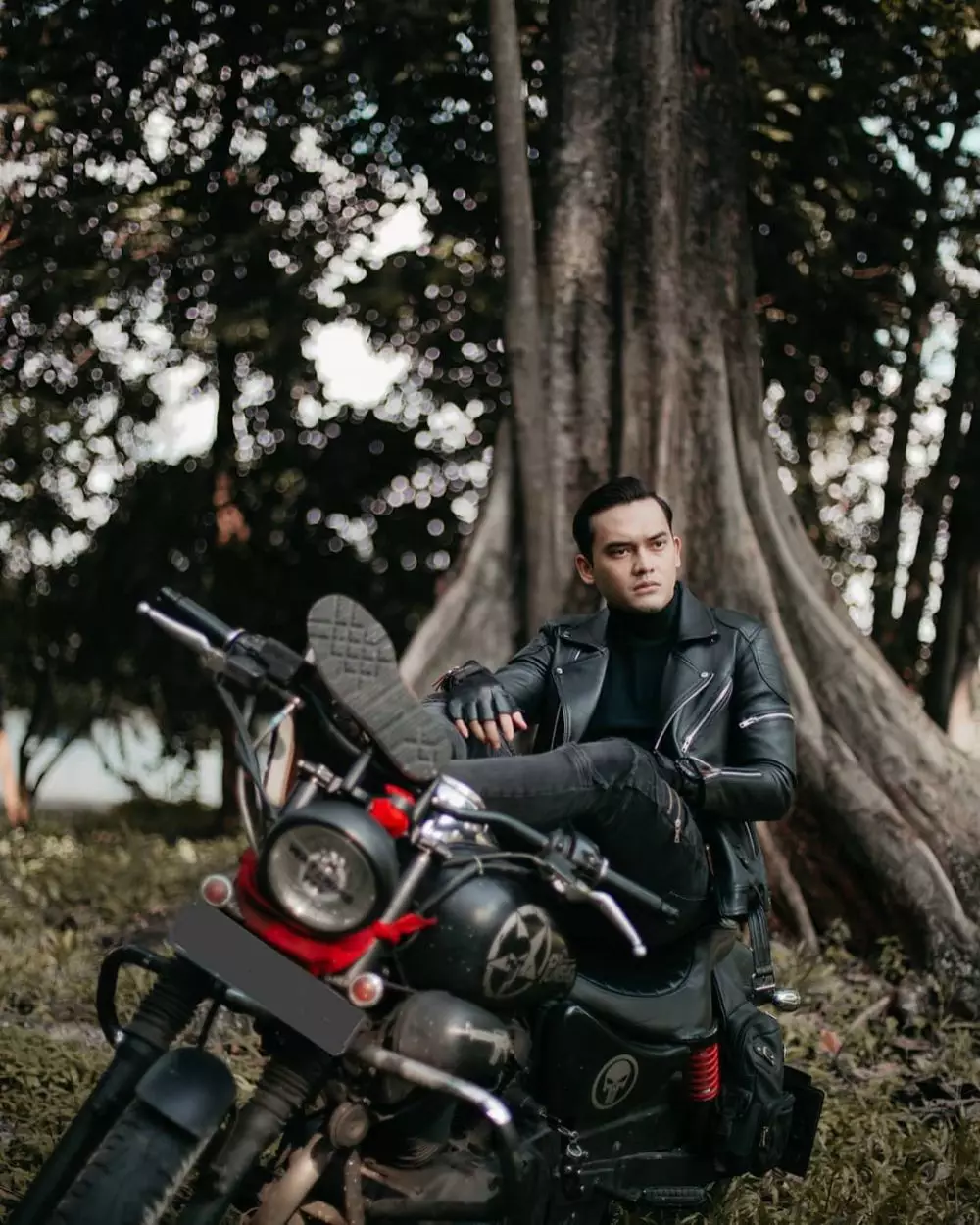 Pemain Ikatan Cinta naik moge © 2021 brilio.net Pemain Ikatan Cinta naik moge © 2021 brilio.net