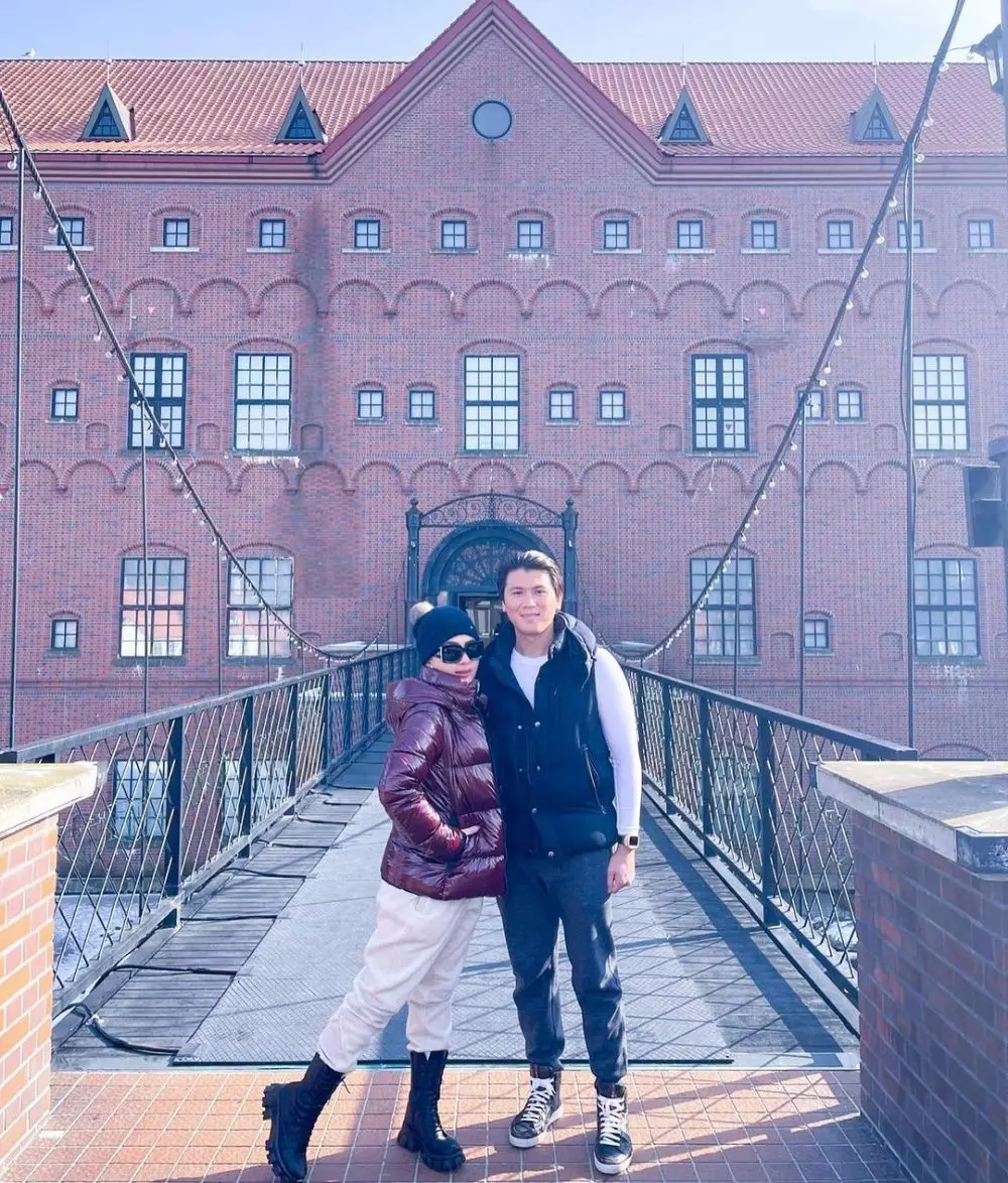 Syahrini lihat penguin © Instagram