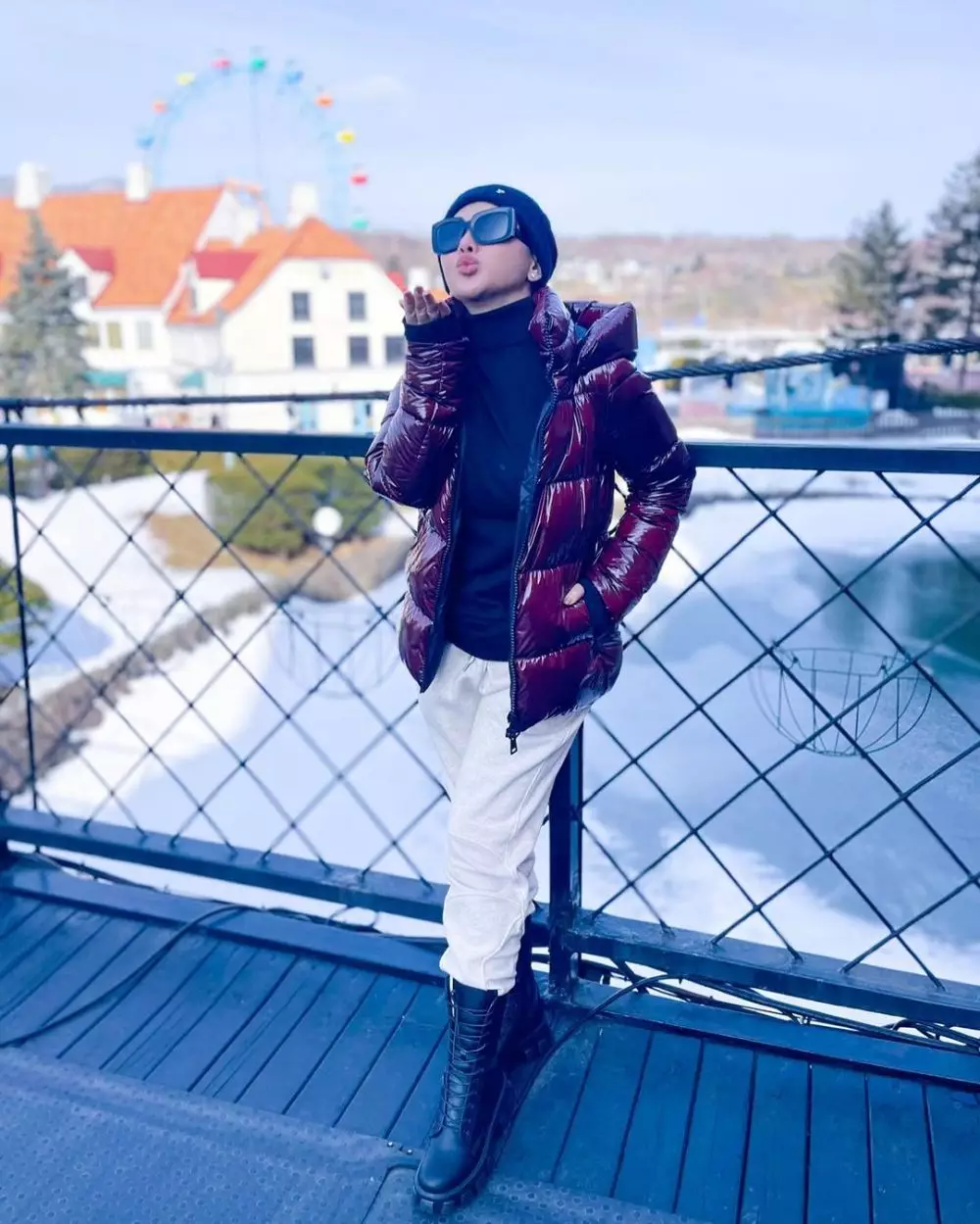 Syahrini lihat penguin © Instagram