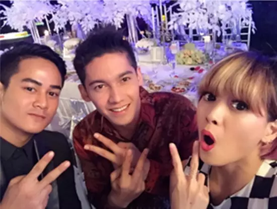 gaya seleb ke pernikahan mantan © 2021 brilio.net