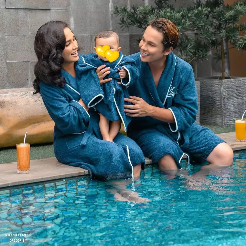 pemotretan keluarga Ussy & Andhika Pratama © 2021 brilio.net