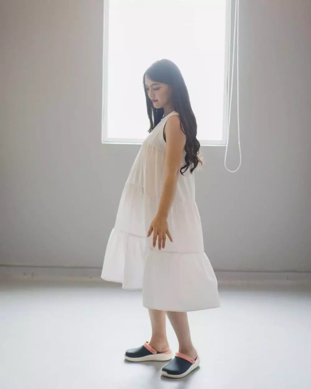 outfit Ana Riana saat hamil © 2021 brilio.net