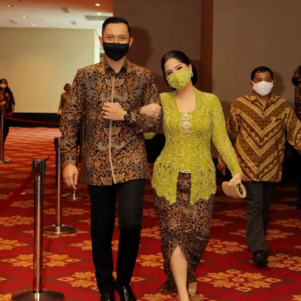Annisa Pohan kondangan masker ©Instagram