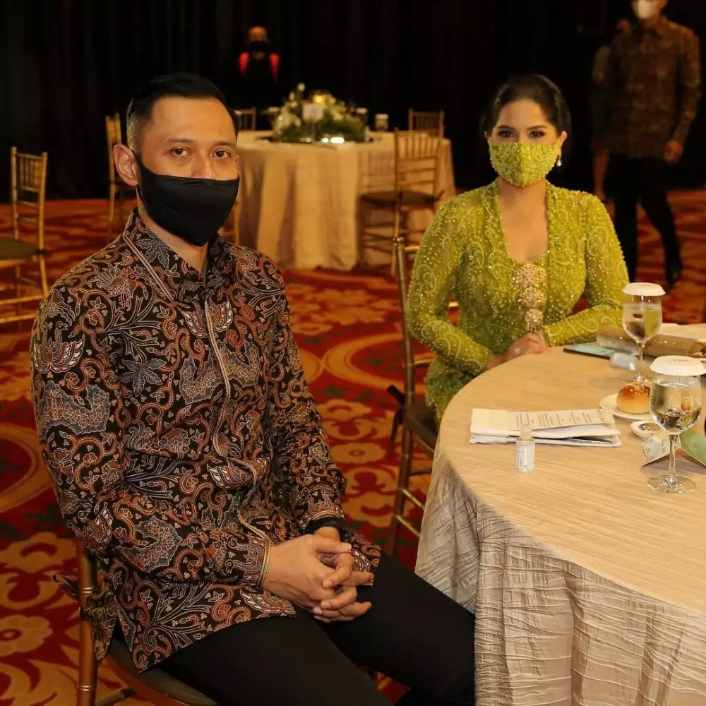 Annisa Pohan kondangan masker ©Instagram