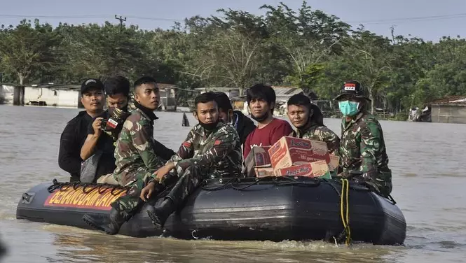 momen rian dmasiv bantu korban banjir © Instagram