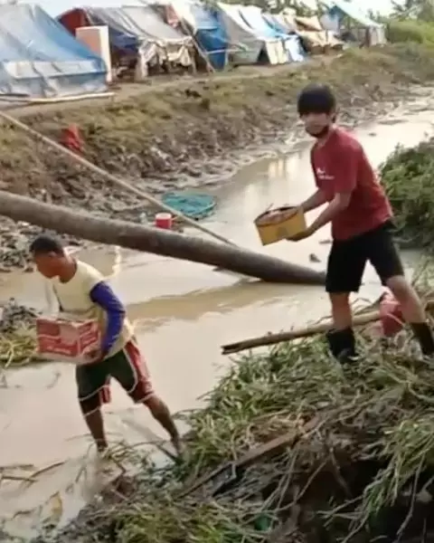 momen rian dmasiv bantu korban banjir © Instagram