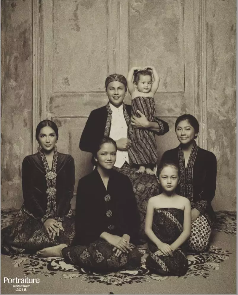 Pemotretan Ussy-Andhika konsep Jawa © Instagram