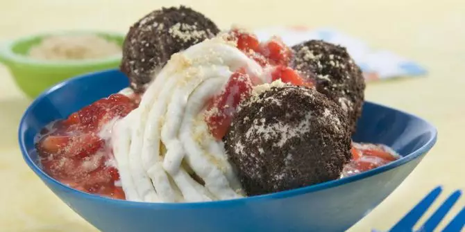 Potret nyeleneh bakso © berbagai sumber