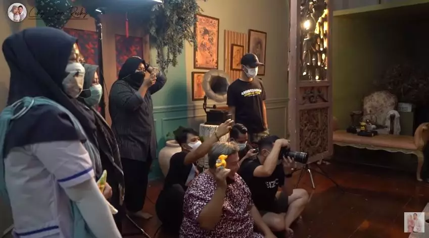 momen pemotretan citra kirana dan keluarga © Instagram