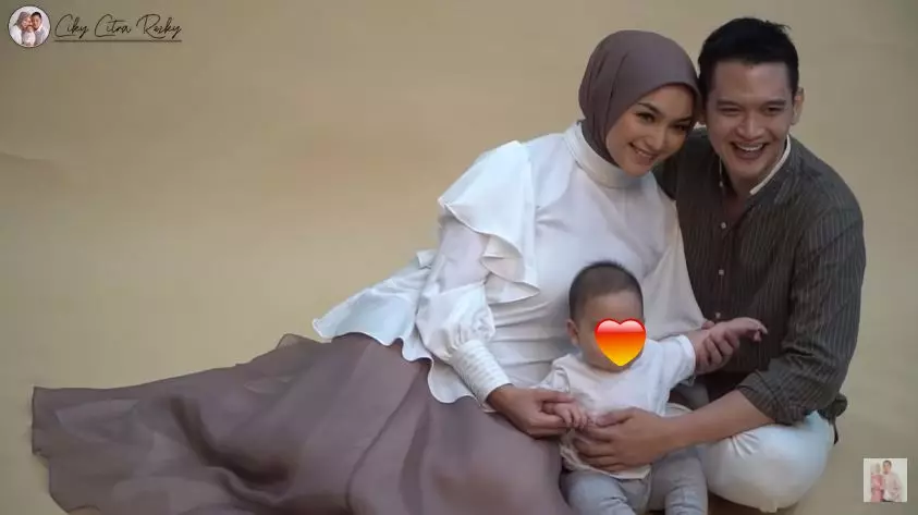 momen pemotretan citra kirana dan keluarga © Instagram