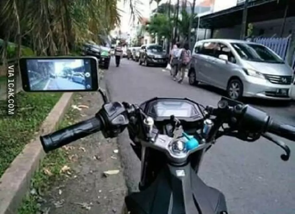 spion motor kocak © Berbagai Sumber spion motor kocak © Berbagai Sumber