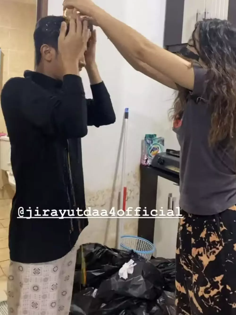 Momen ulang tahun Jirayut ke-20 Instagram © 2021 brilio.net