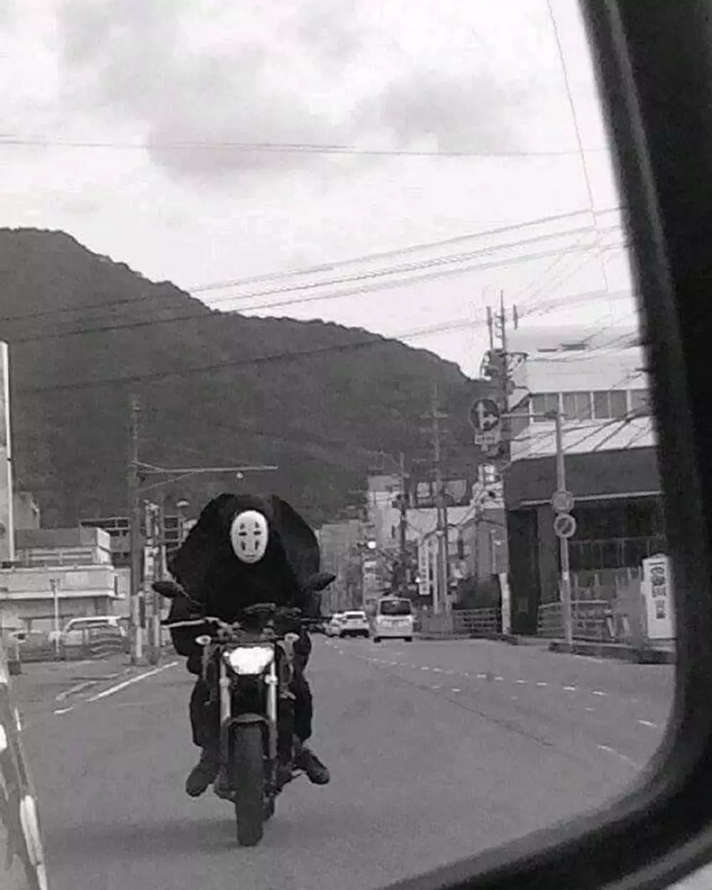 pengendara pakai kostum © Berbagai Sumber