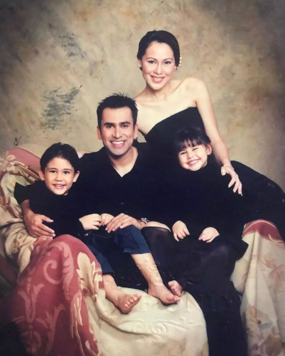 Potret lawas istri pesinetron ganteng © Instagram Potret lawas istri pesinetron ganteng © Instagram