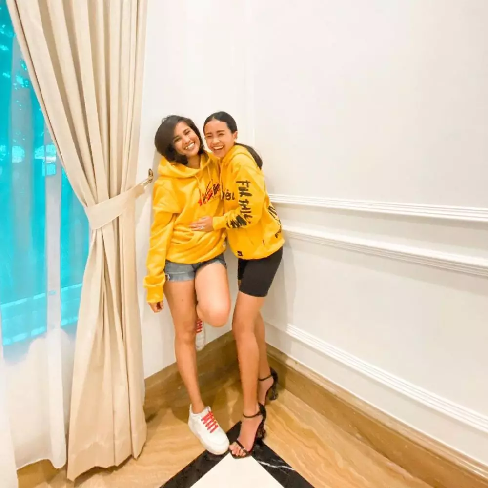 Chika Waode dan Ayya Renita © 2021 brilio.net Chika Waode dan Ayya Renita © 2021 brilio.net