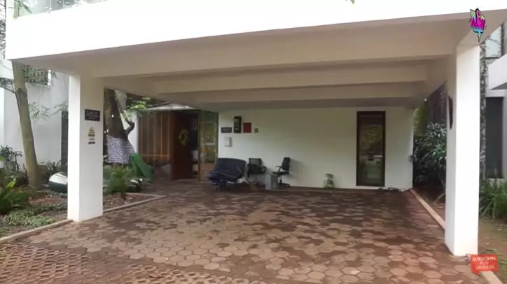 rumah Irish Bella pasca banjir © YouTube