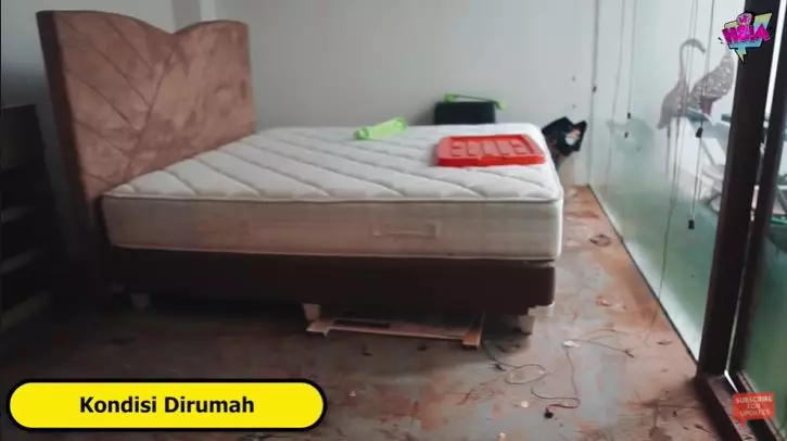 rumah Irish Bella pasca banjir © YouTube