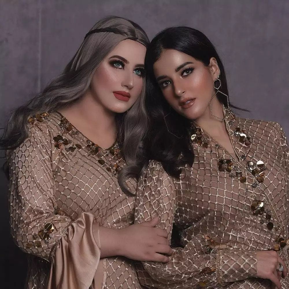 pemotretan seleb kembar © 2021 brilio.net pemotretan seleb kembar © 2021 brilio.net