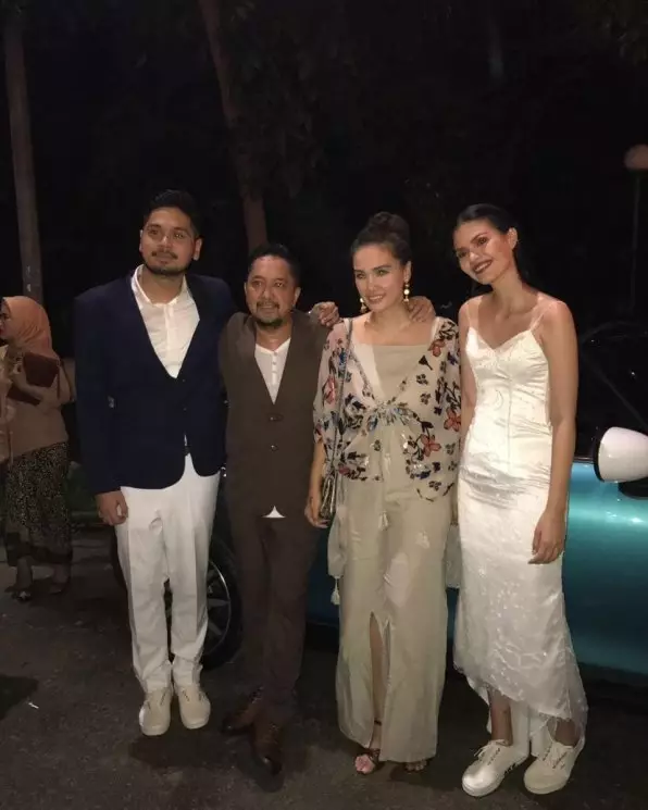  penyanyi dan ibu sambung © 2021 brilio.net