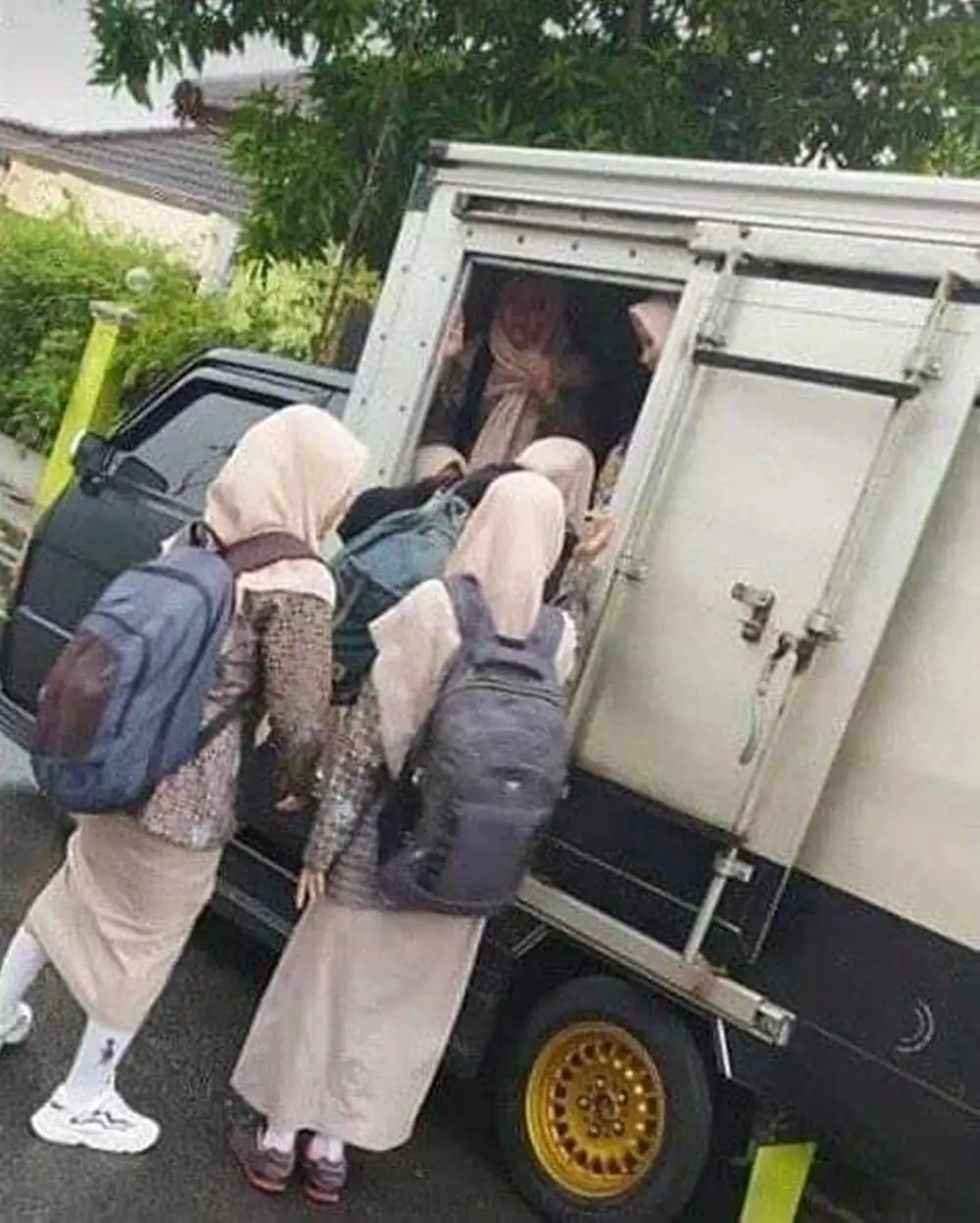 orang nggak modal © Berbagai Sumber orang nggak modal © Berbagai Sumber