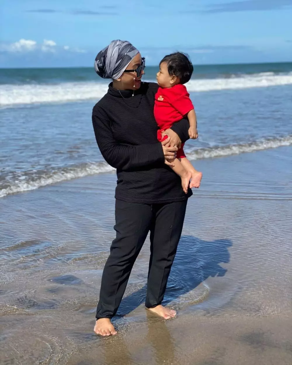 Tantri sunatkan anaknya © 2021 brilio.net