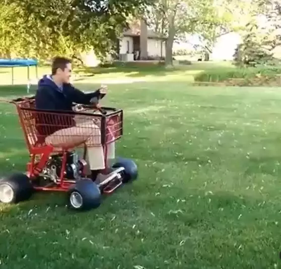 desain absurd gokart Instagram