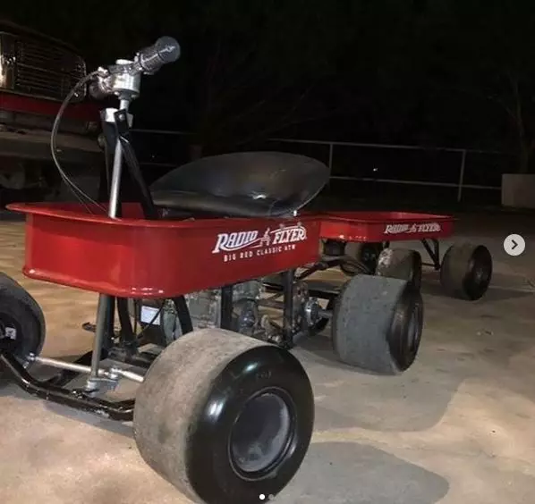 desain absurd gokart Instagram