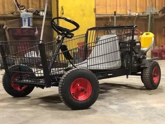 desain absurd gokart Instagram