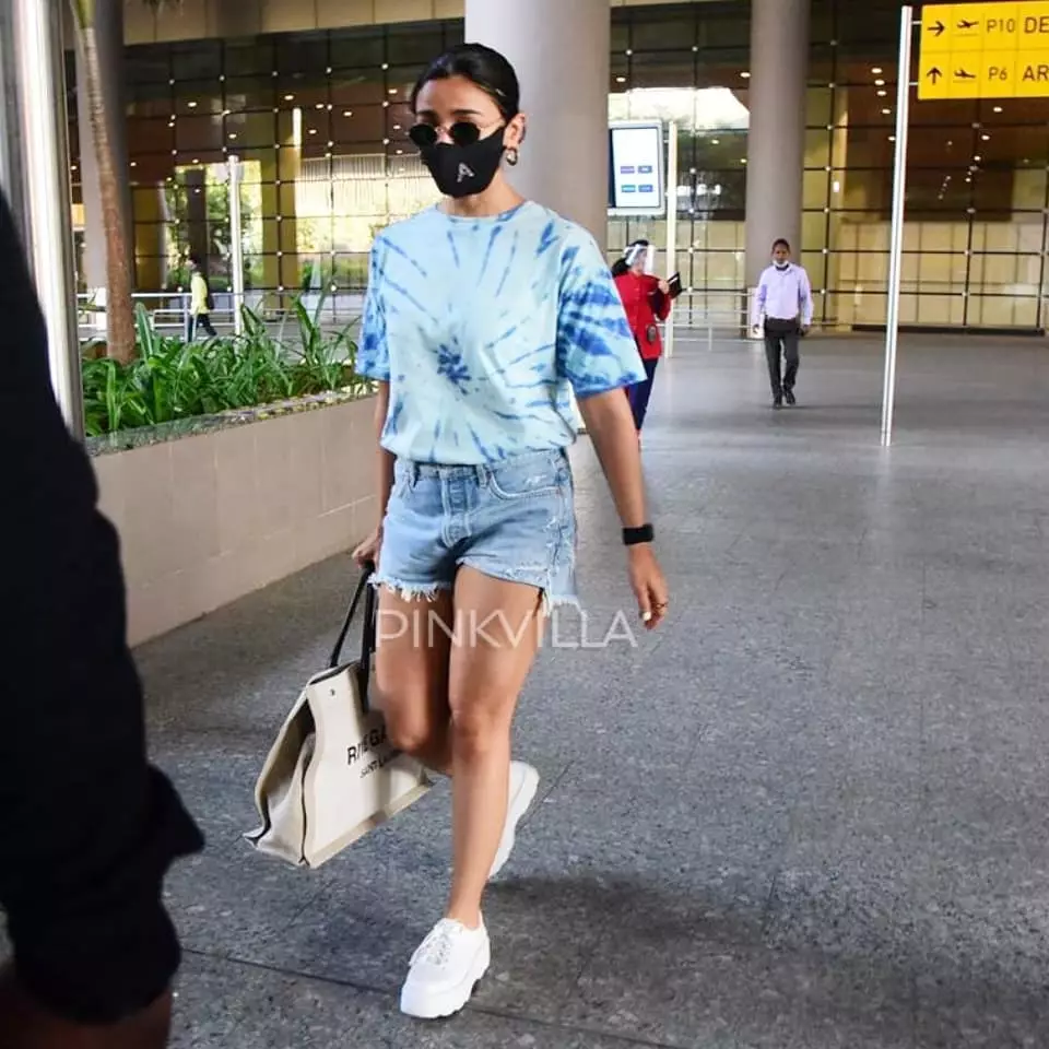 airport fashion seleb india © Berbagai Sumber airport fashion seleb india © Berbagai Sumber