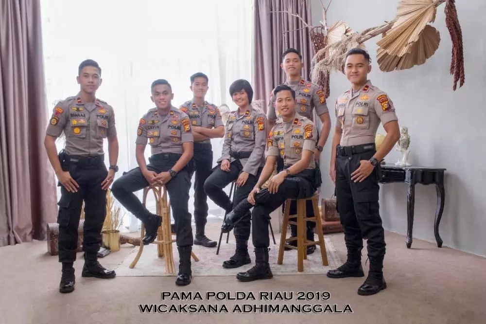 potret kapolsek termuda dalam sejarah Facebook